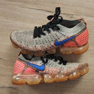 NIKE VAPORMAX WOMEN'S SIZE 7.5 ULTRAMARINE COLOR GREAT CONDITION